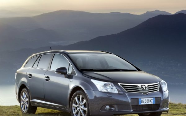 Toyota Avensis 2008-2018 (T270)
