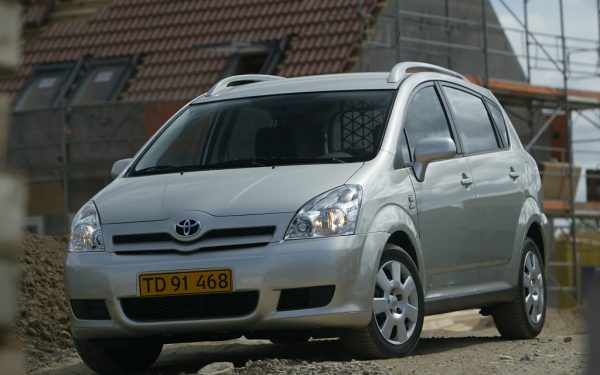 Toyota Corolla Verso 2004-2009 (AR10)