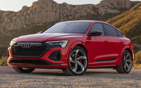 2024 Audi R8 E-Tron První Jízda: Stále Honí Teslu?