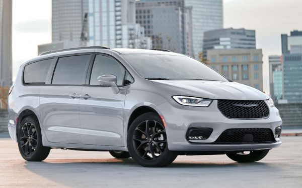 Chrysler prodloužil výrobu minivanu Pacific nejméně do roku 2028