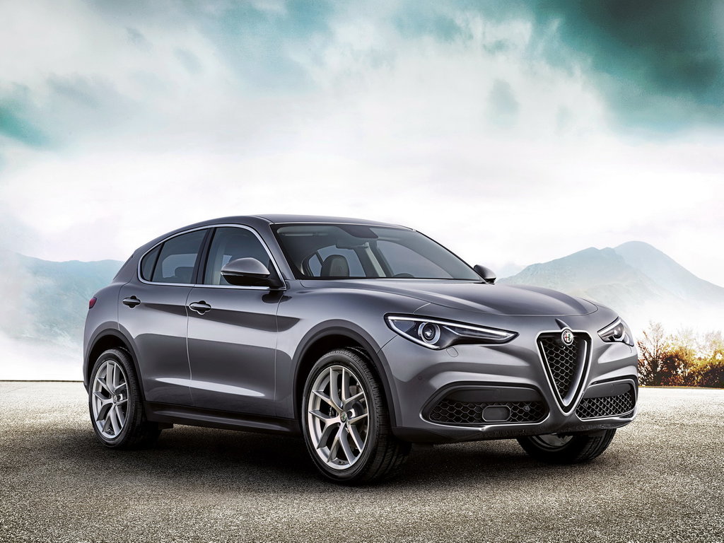 Alfa Romeo Stelvio se vyrábí od roku 2016 (949)