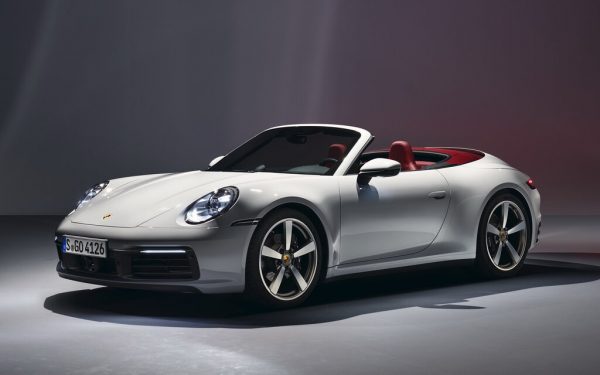Porsche 911 se vyrábí od roku 2018 (992)