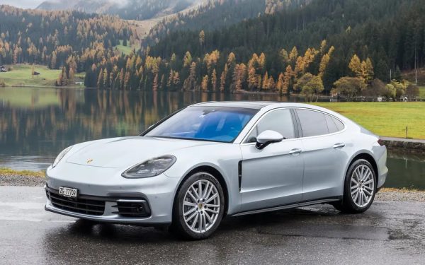 Porsche Panamera se vyrábí od roku 2016