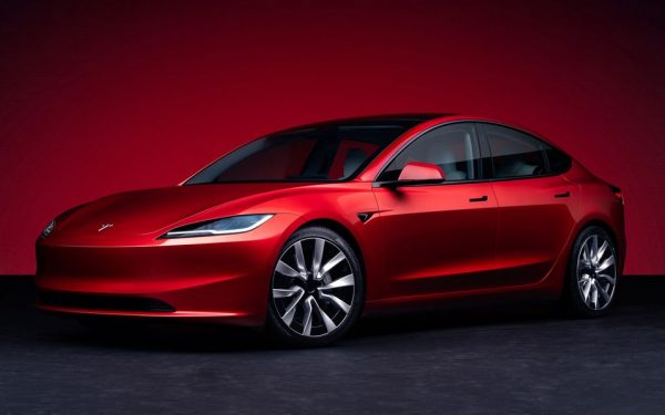2024 Tesla Model 3, s pozoruhodnými aktualizacemi, je k dispozici v Americe