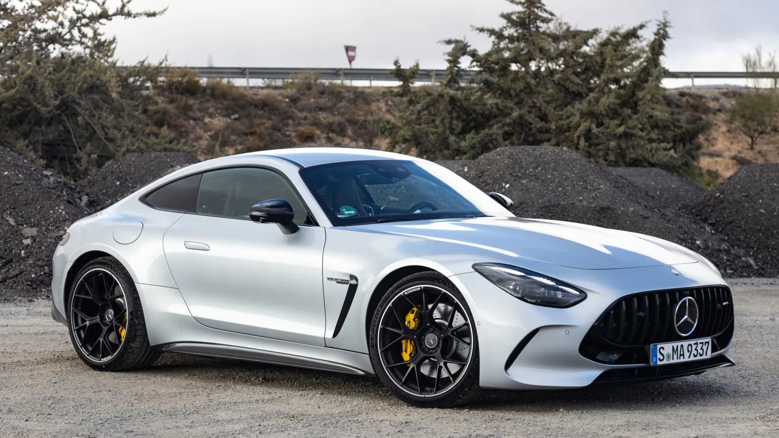 2024 Mercedes-AMG GT cena ve dvou výbavách V8, bude tu na jaře