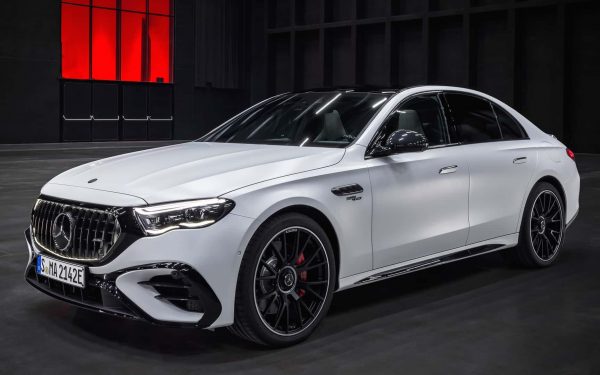 Mercedes-Benz představil hybridní AMG E