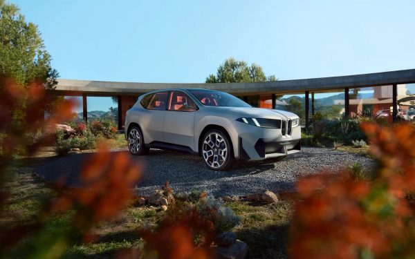 Návrat nosních dírek-BMW představilo radikálně nový přístup k crossoverům