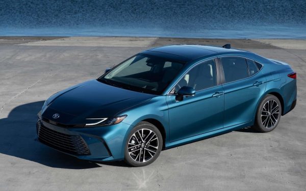 V USA se začala prodávat nová Toyota Camry