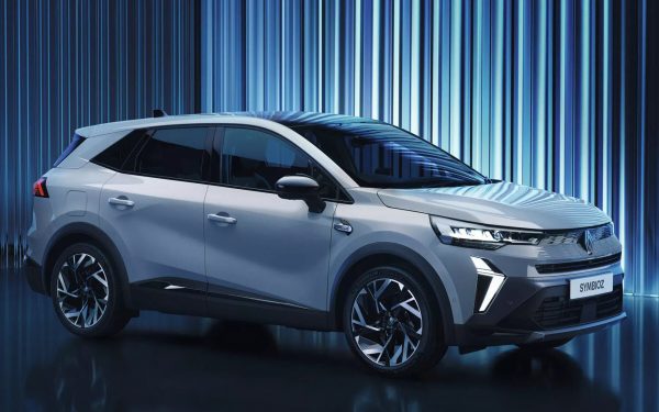 Renault představil nový hybridní Crossover