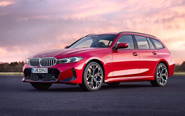 BMW obnovilo třetí řadu